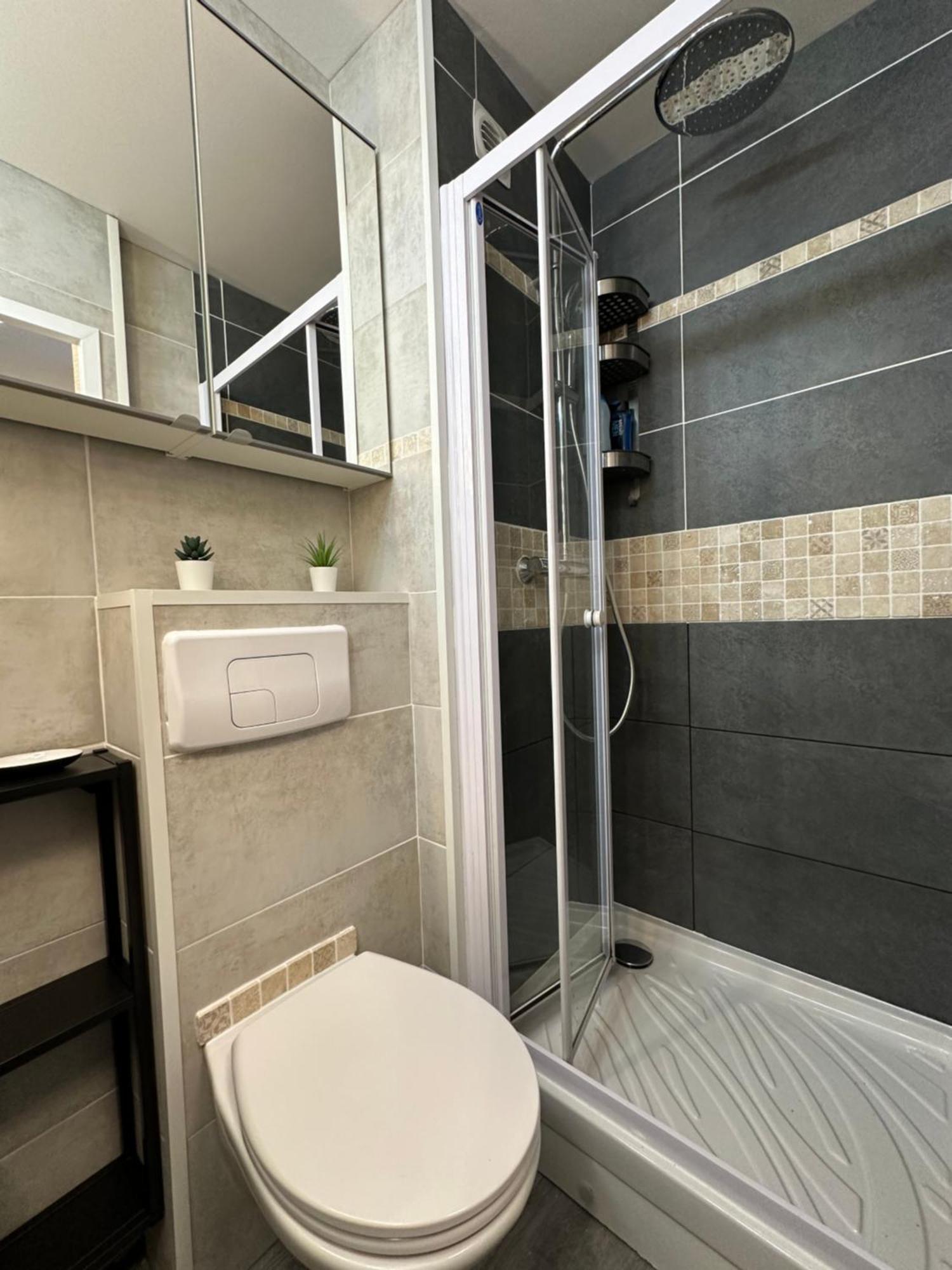 Studio Vue Port, Parking Prive, Terrasse, Clim Льо Гро-дю-Роа Екстериор снимка